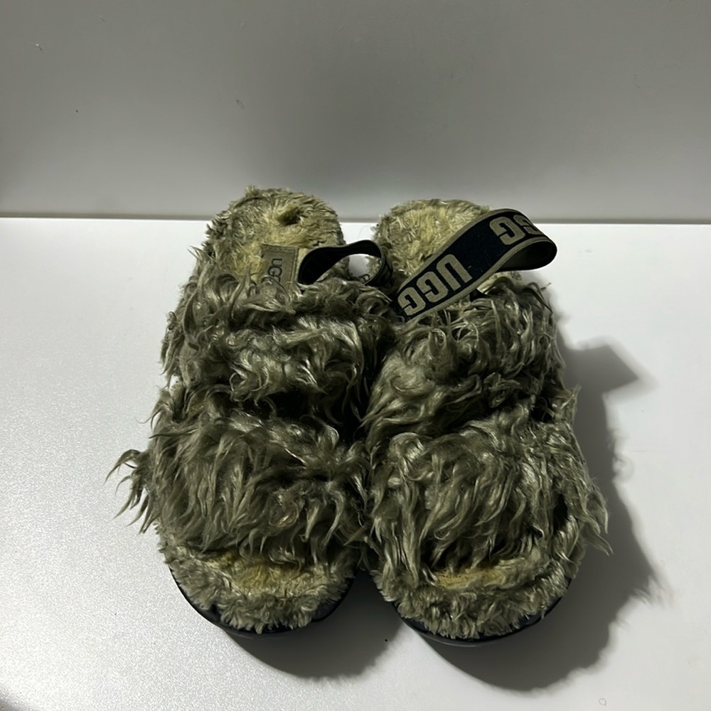 Fluffy UGG slippers